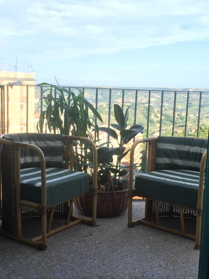 Casa Di Bianca Attico Panoramico A Chieti Centro Apartment Ngoại thất bức ảnh